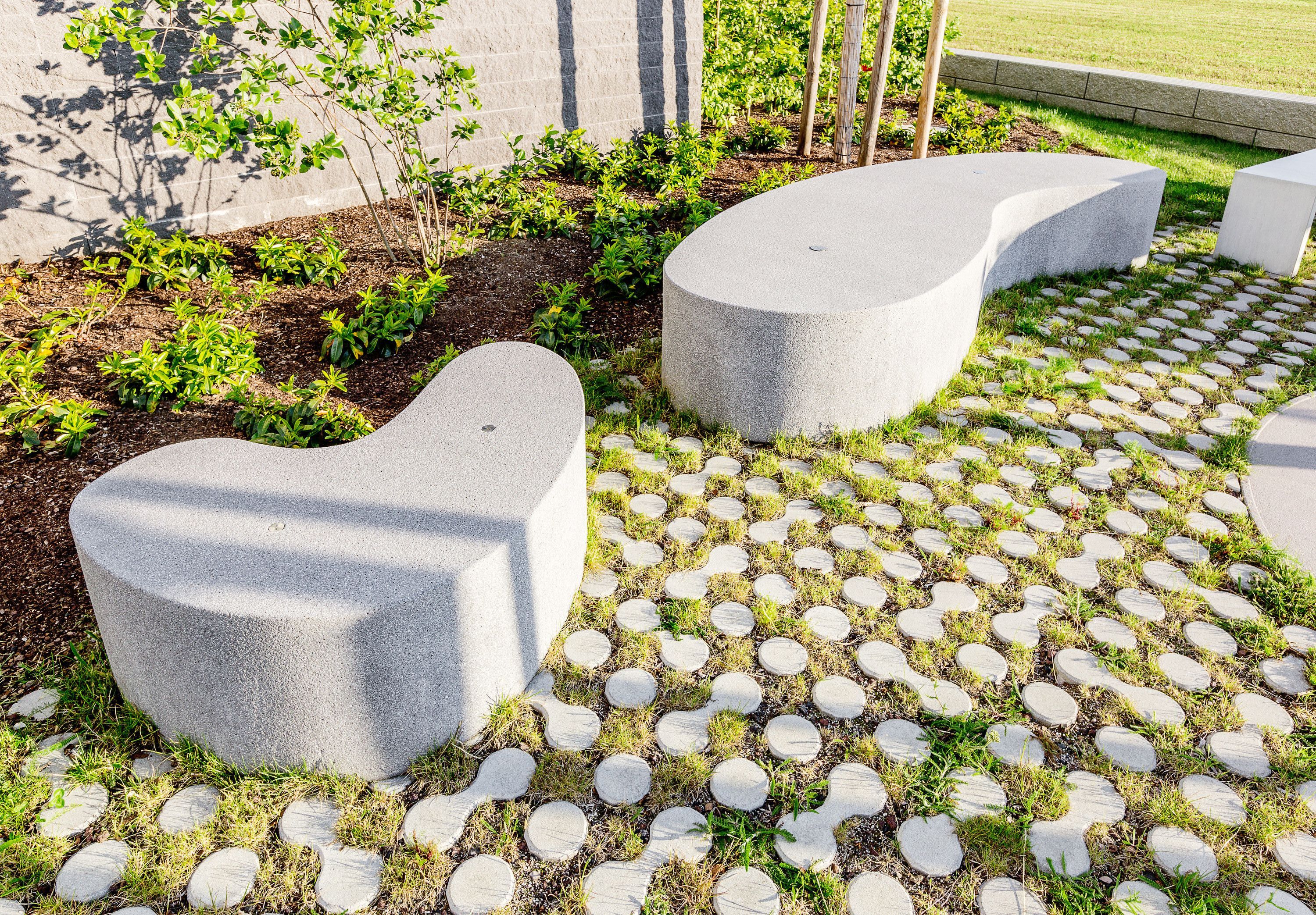 LUNIX ornament bestrating in landschappelijke setting